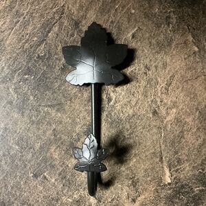 Longaberger Foundry Wrought Iron Maple Leaf Wall Hook
